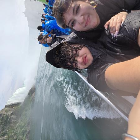 aj and alli selfie soaked after niagra falls
